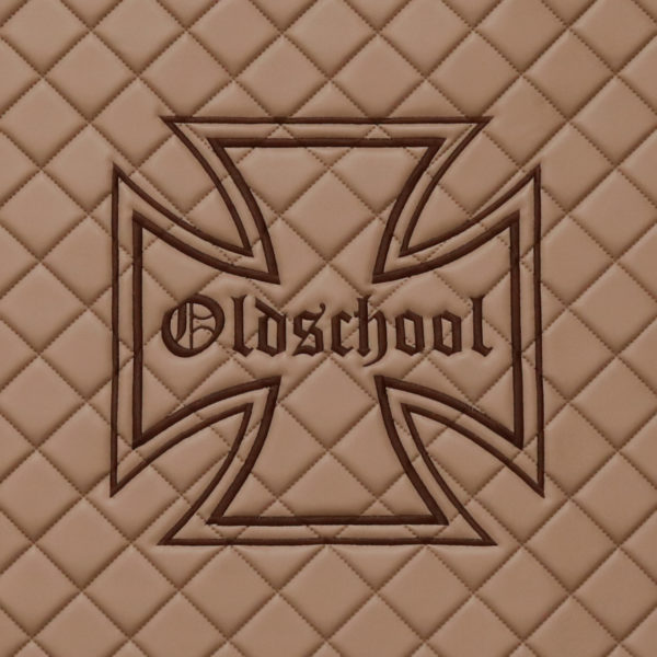 Oldschool Kreuz Stickerei 2 600x600 - Fußmatte passend für RENAULT T mit flacher Boden - Marmor - deine Farben